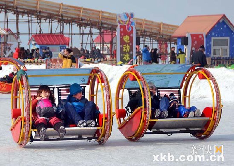 毛绒电动动物车